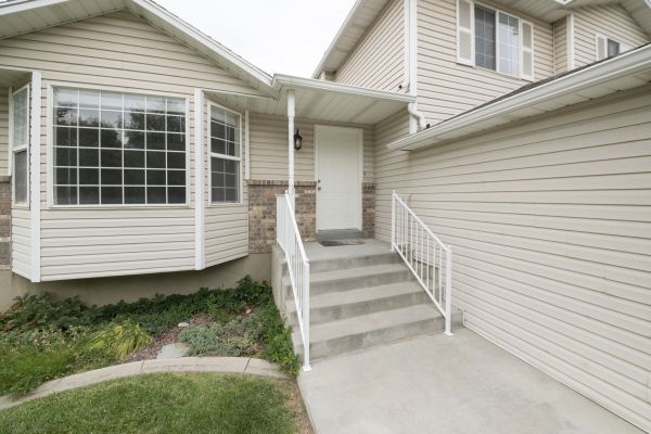 White Vinyl Siding Replacement in Mill Valley